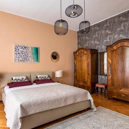 Apartment Peacock Apartments Split Split