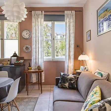 Peacock Apartments Split Apartment