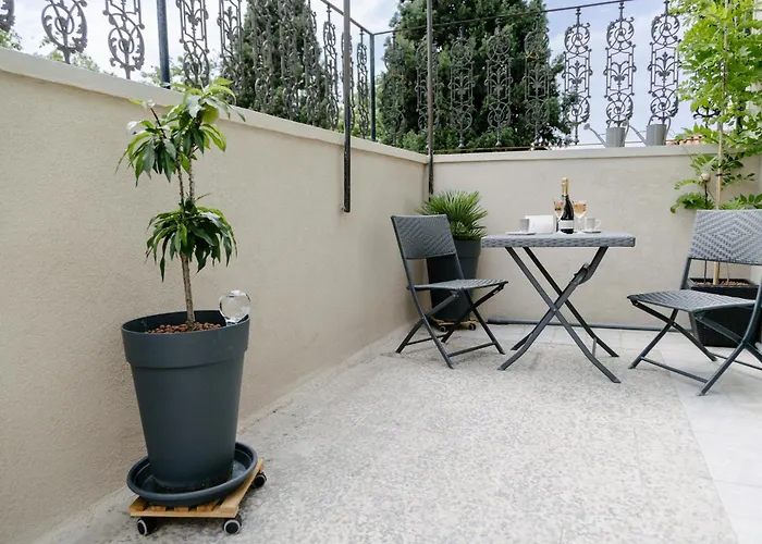 Peacock * ספליט